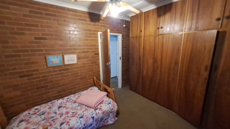 5 Bedroom Property for Sale in Fichardt Park Free State